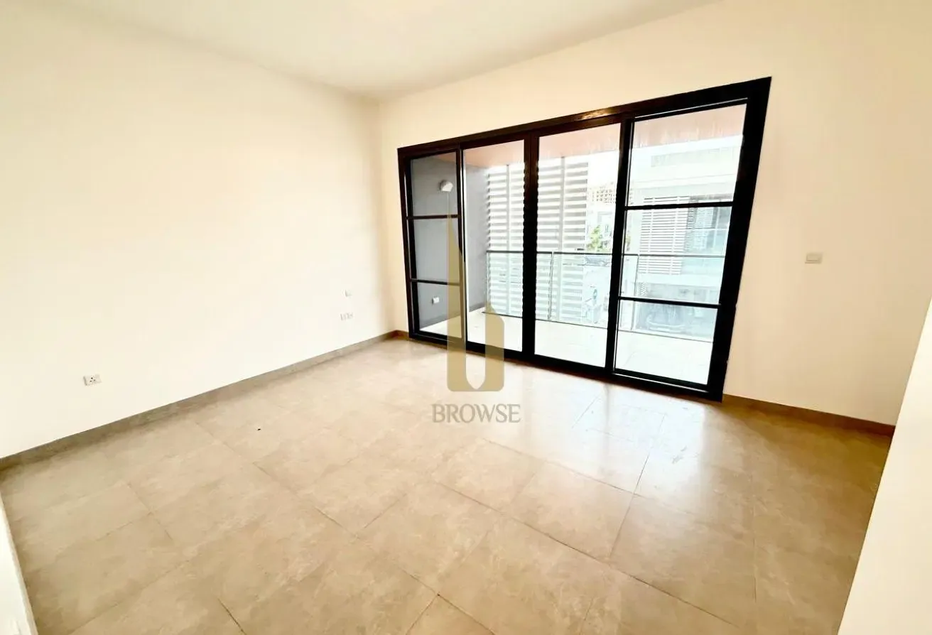 Compound Villa l Private Garden l Shared Pool+Gym