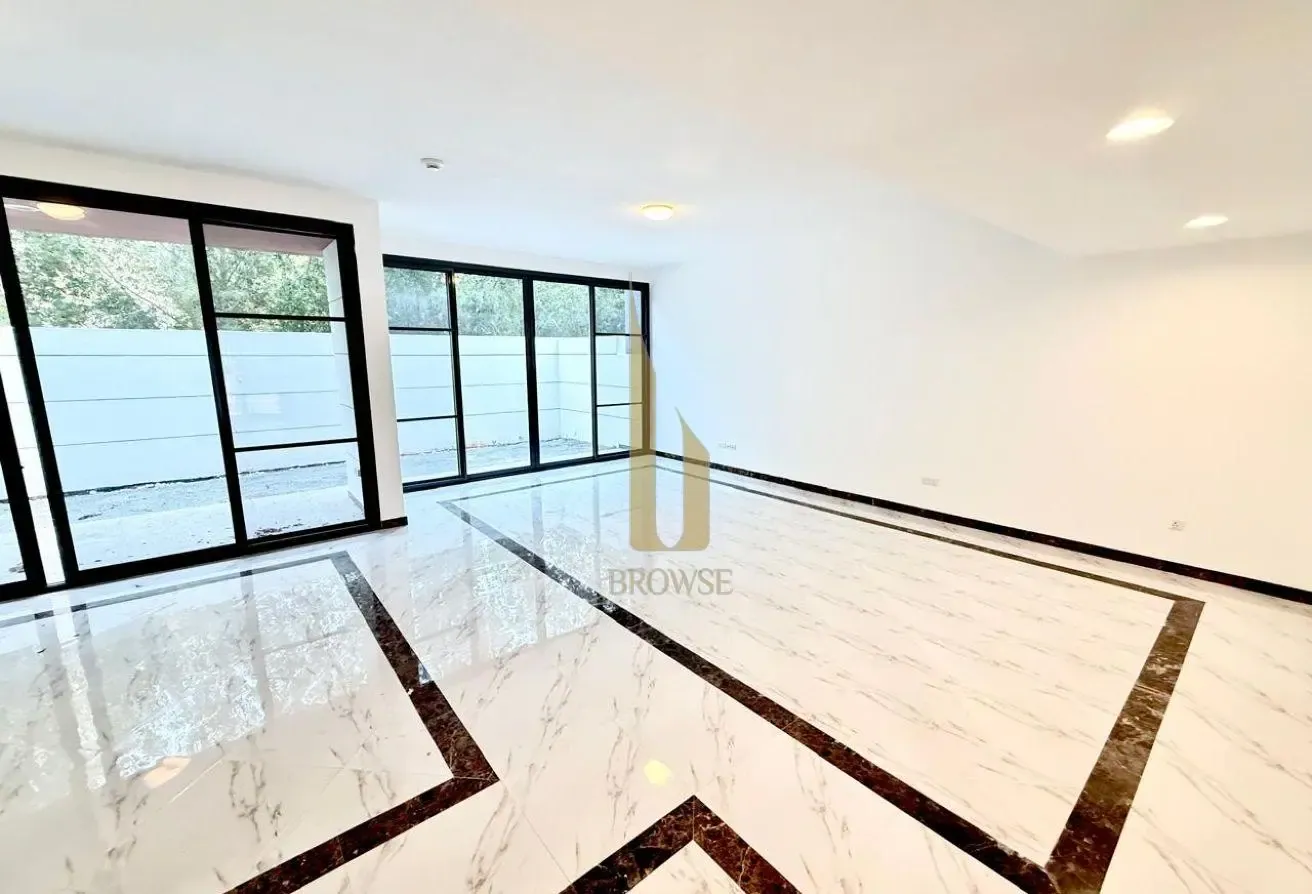 Compound Villa l Private Garden l Shared Pool+Gym