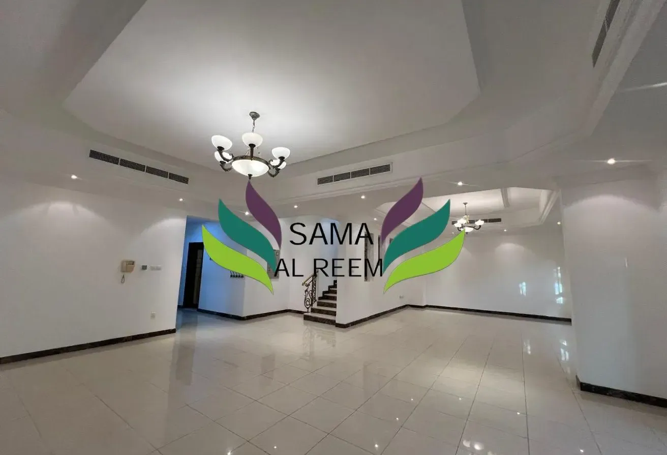 4 Bed Compound villa | Shared Pool |Umm Suqeim 2