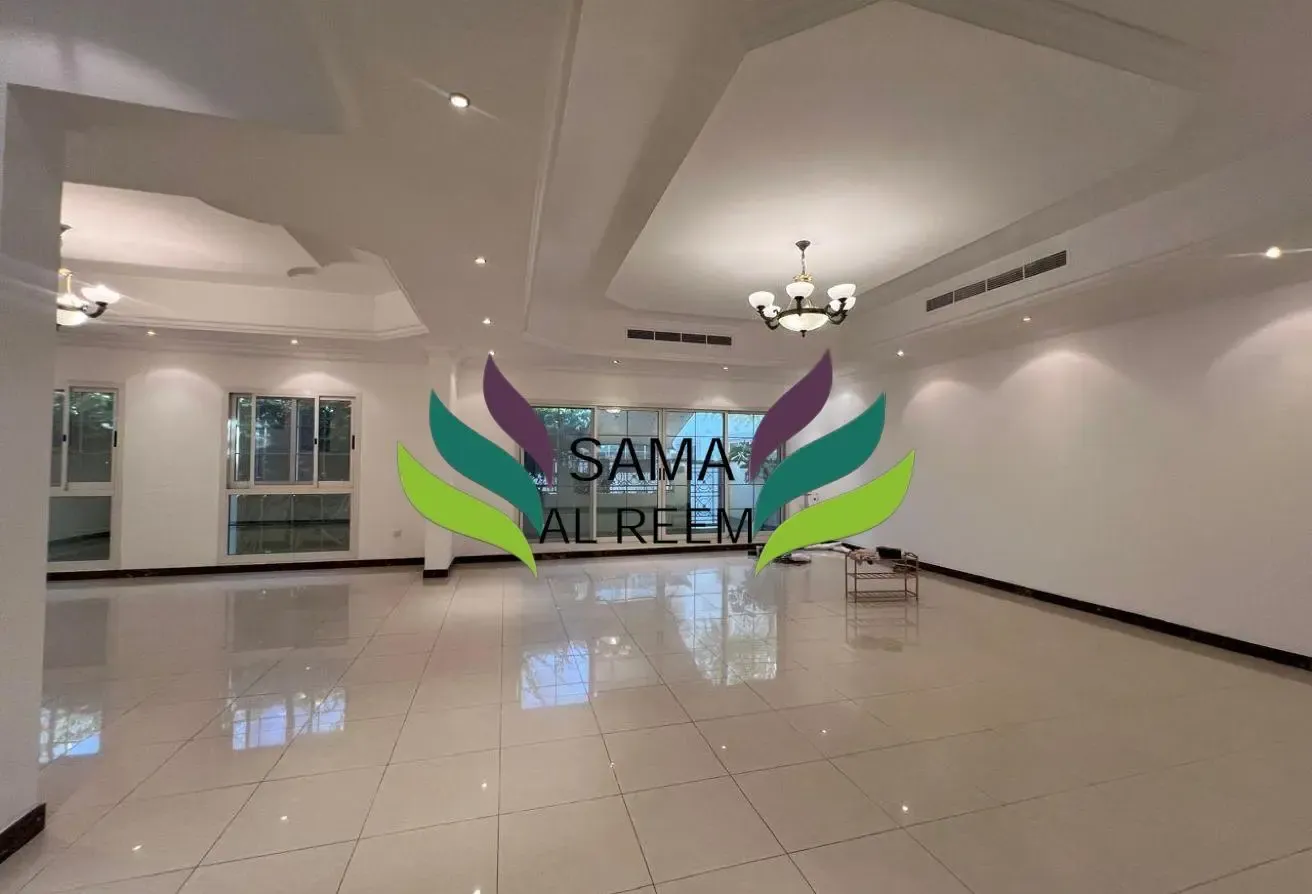4 Bed Compound villa | Shared Pool |Umm Suqeim 2
