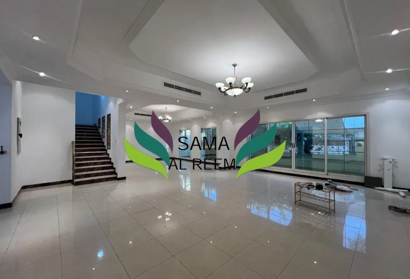 4 Bed Compound villa | Shared Pool |Umm Suqeim 2