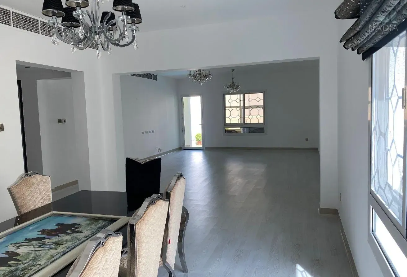 Semi-Detached Villa 4BR | Pool | Burj Al Arab View