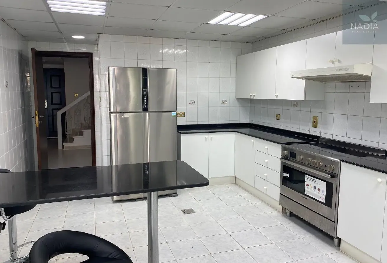 Semi-Detached Villa 4BR | Pool | Burj Al Arab View