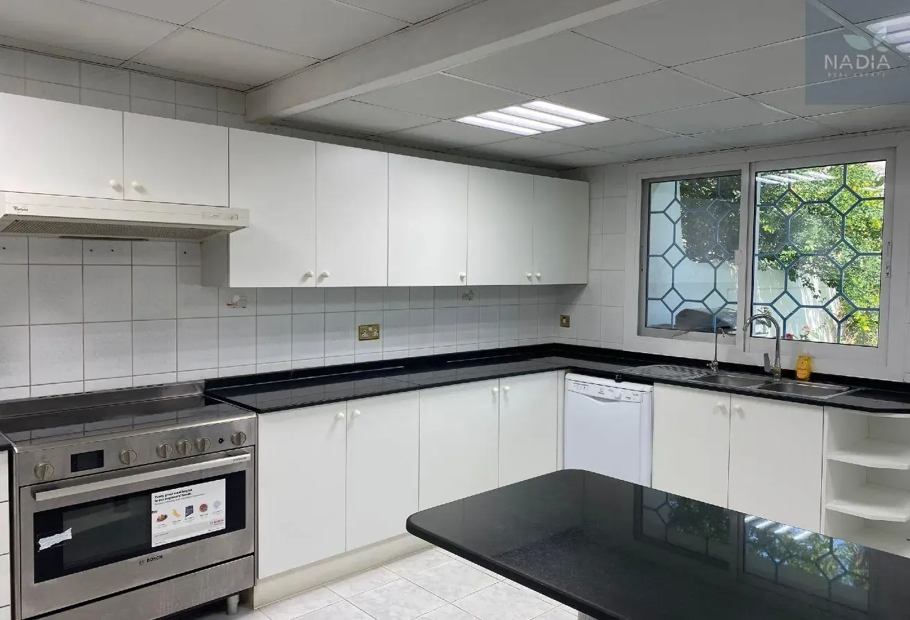 Semi-Detached Villa 4BR | Pool | Burj Al Arab View