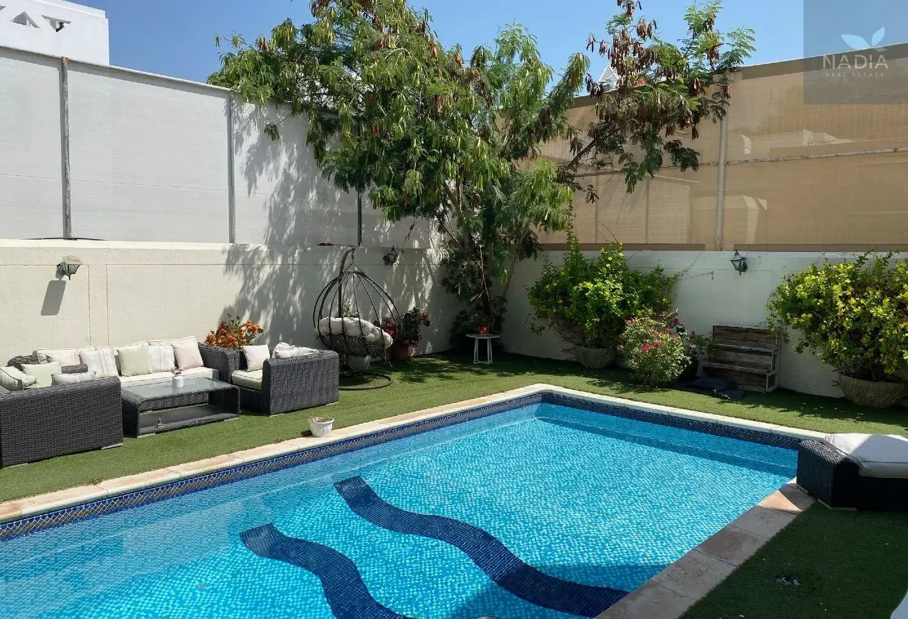 Semi-Detached Villa 4BR | Pool | Burj Al Arab View