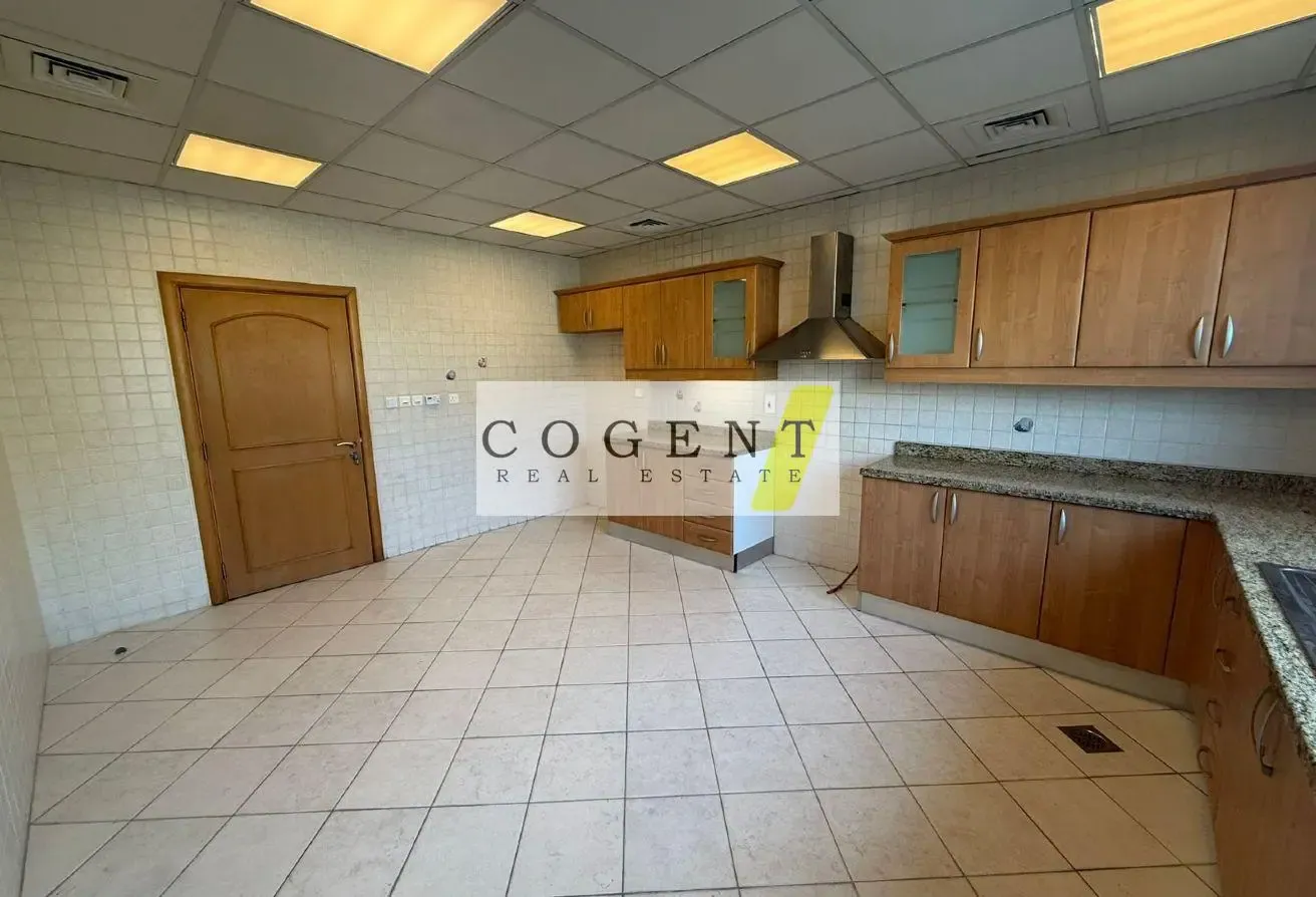 Luxurious Compound | Close to Beach |