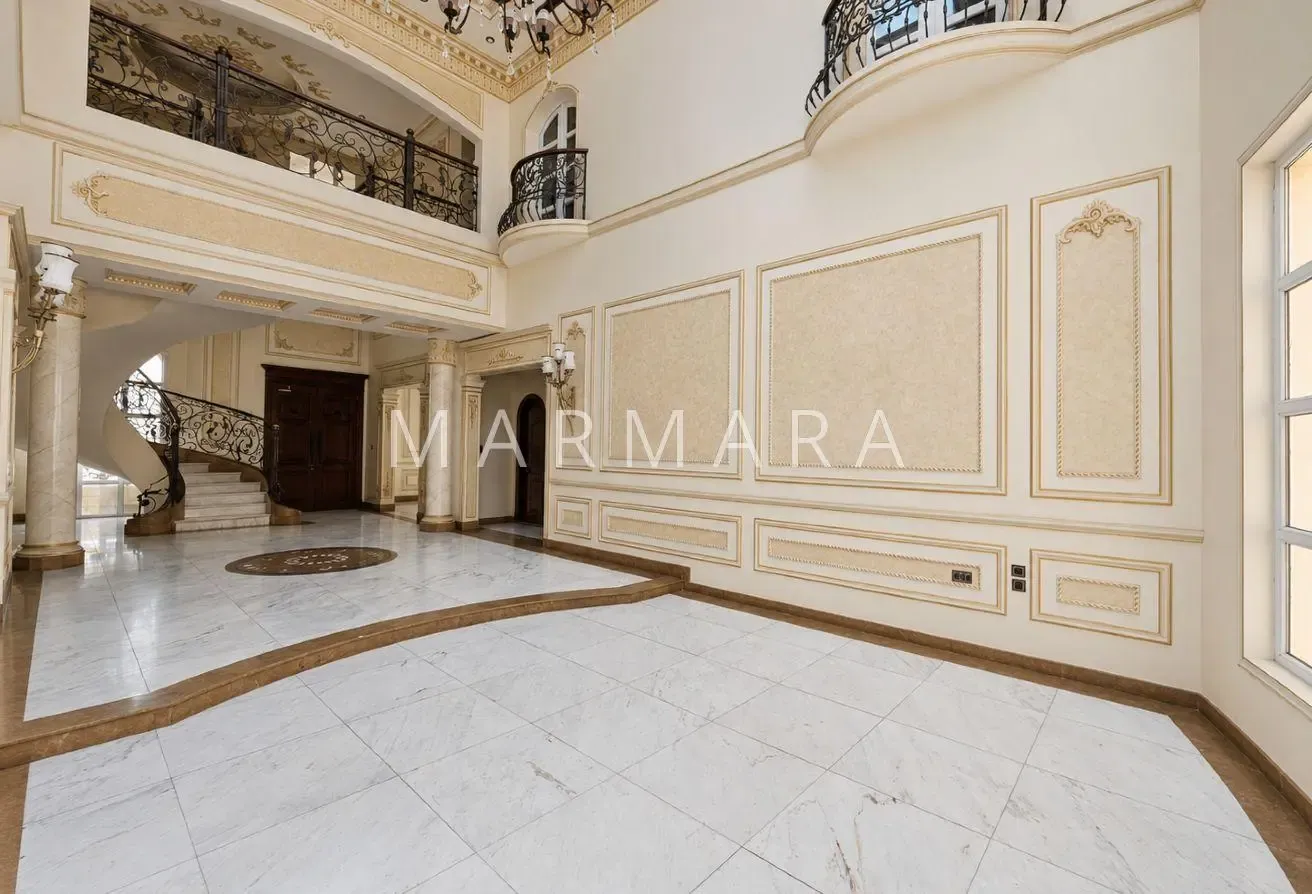 Luxurious | 4-Bed | Prime Area | Elevator | Pool