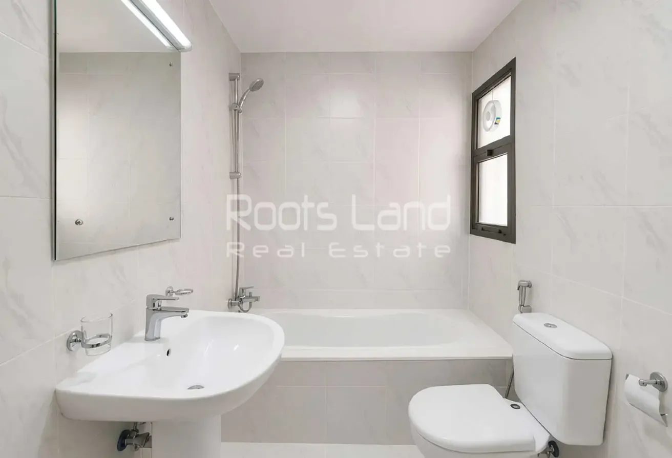 Newly Maintained | Compound Villa 4 BR|Prime Location