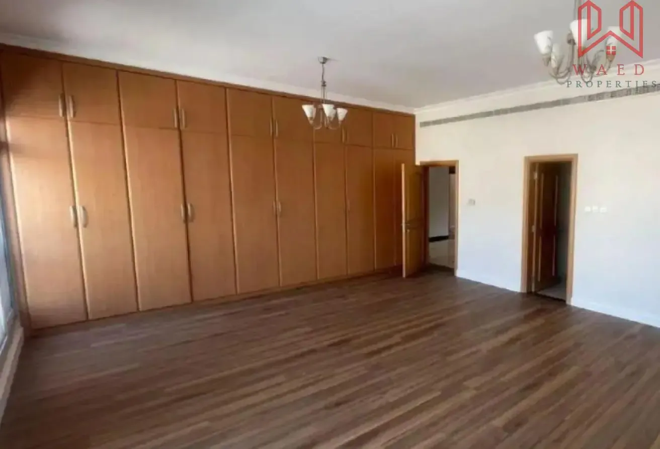 Stunning 4BR Villa|Private Garden |Prime Location|