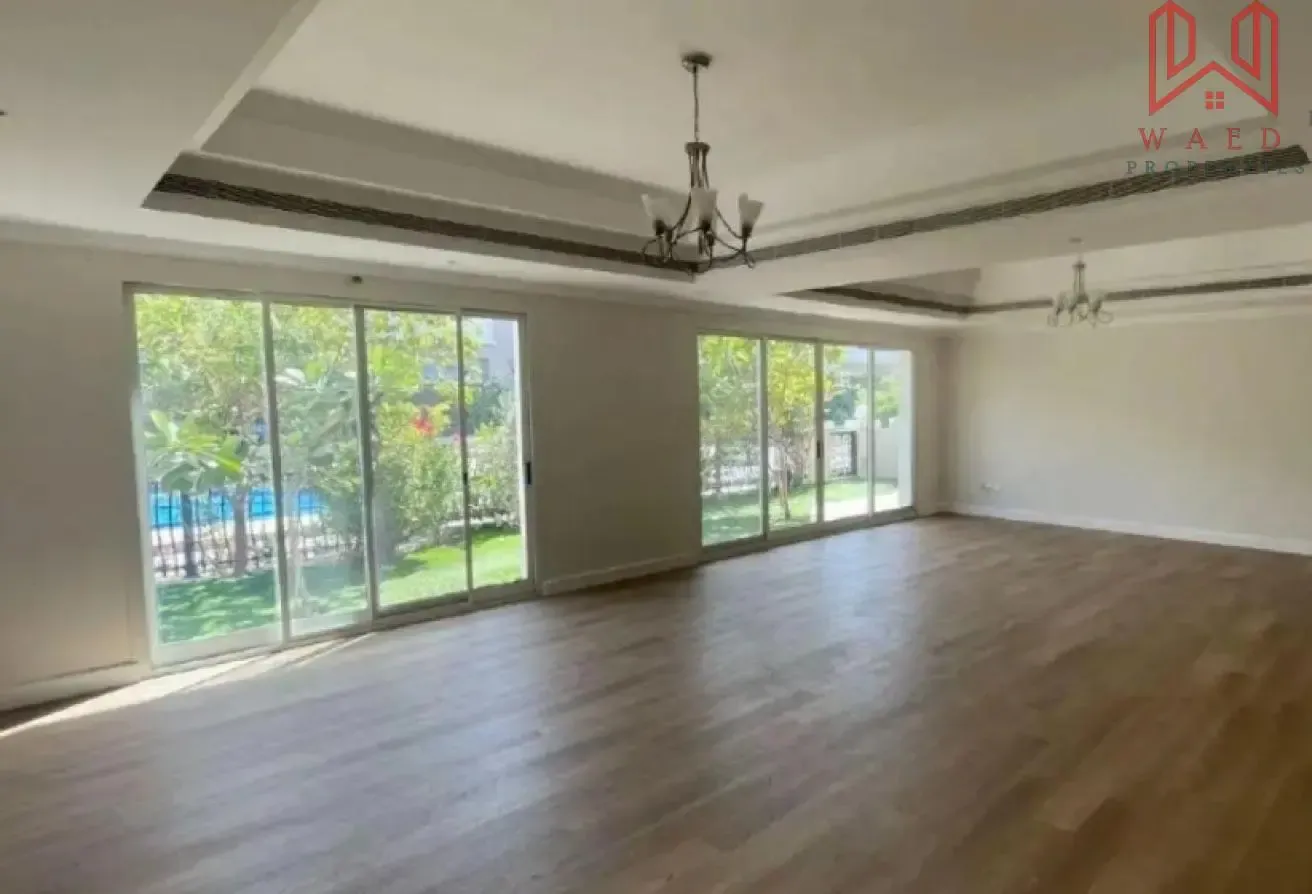 Stunning 4BR Villa|Private Garden |Prime Location|