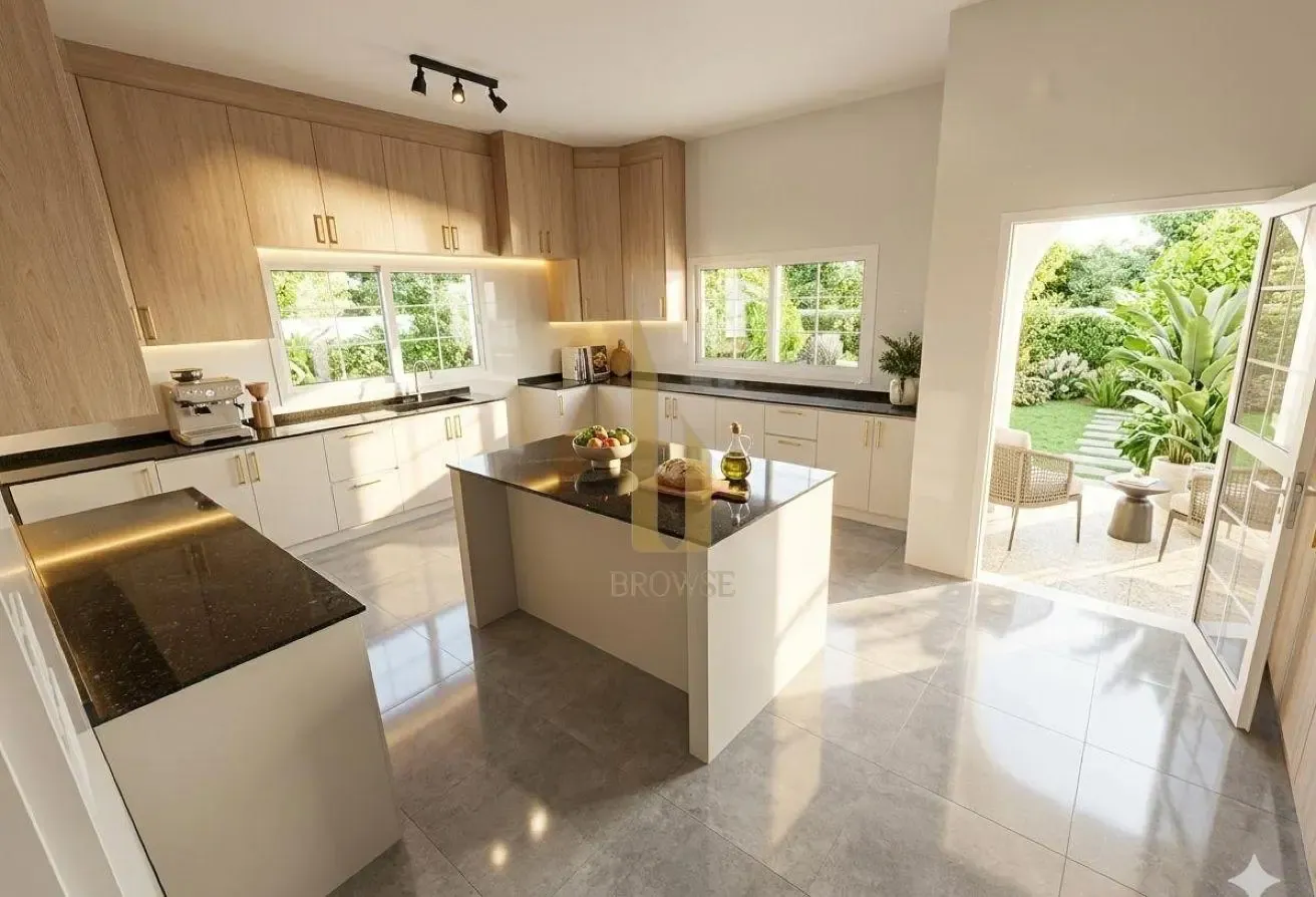 RENOVATED KITCHEN CABINETS l NEW WC l Private Pool