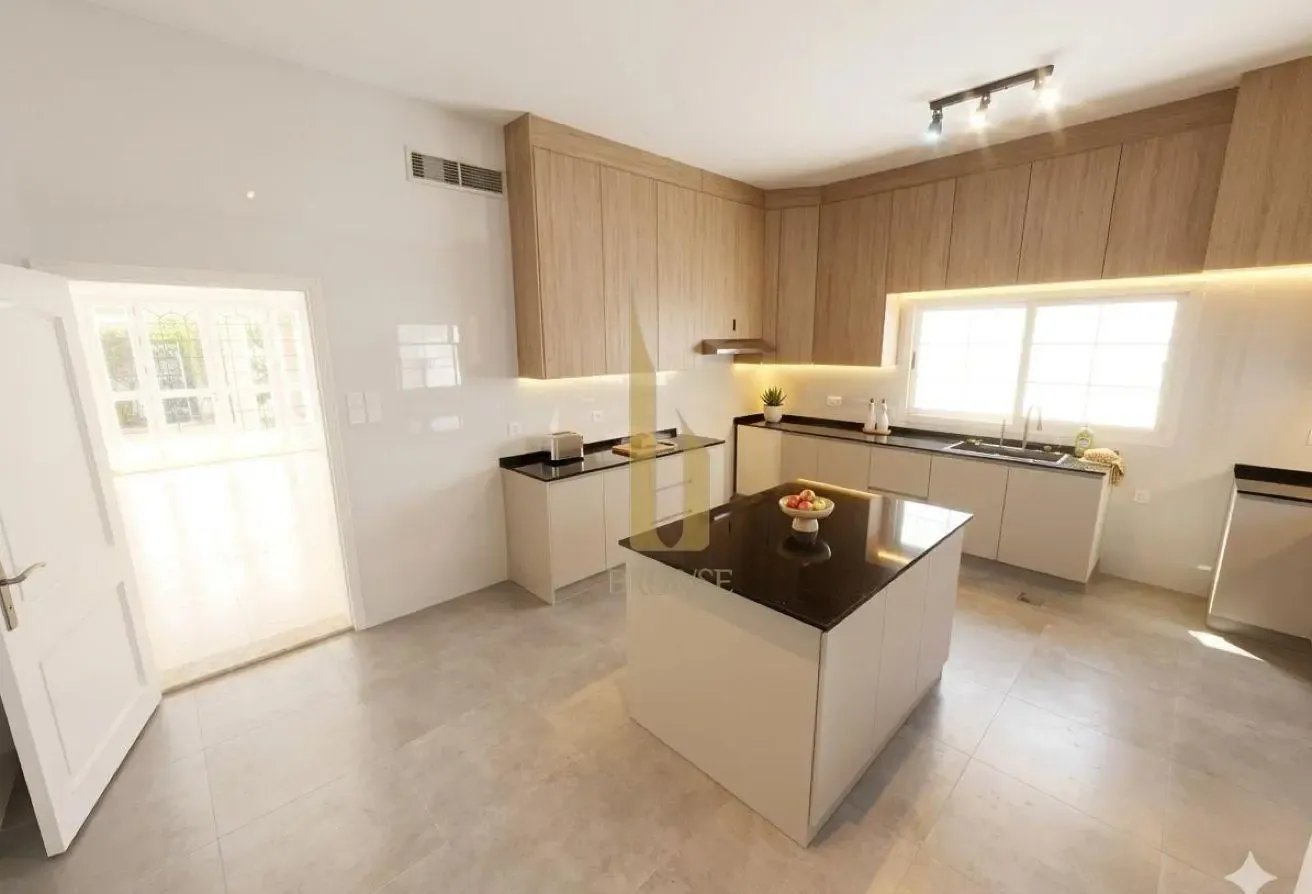 4BR SEMIDETACHED VILLA WITH STUDY & PRIVATE GARDEN