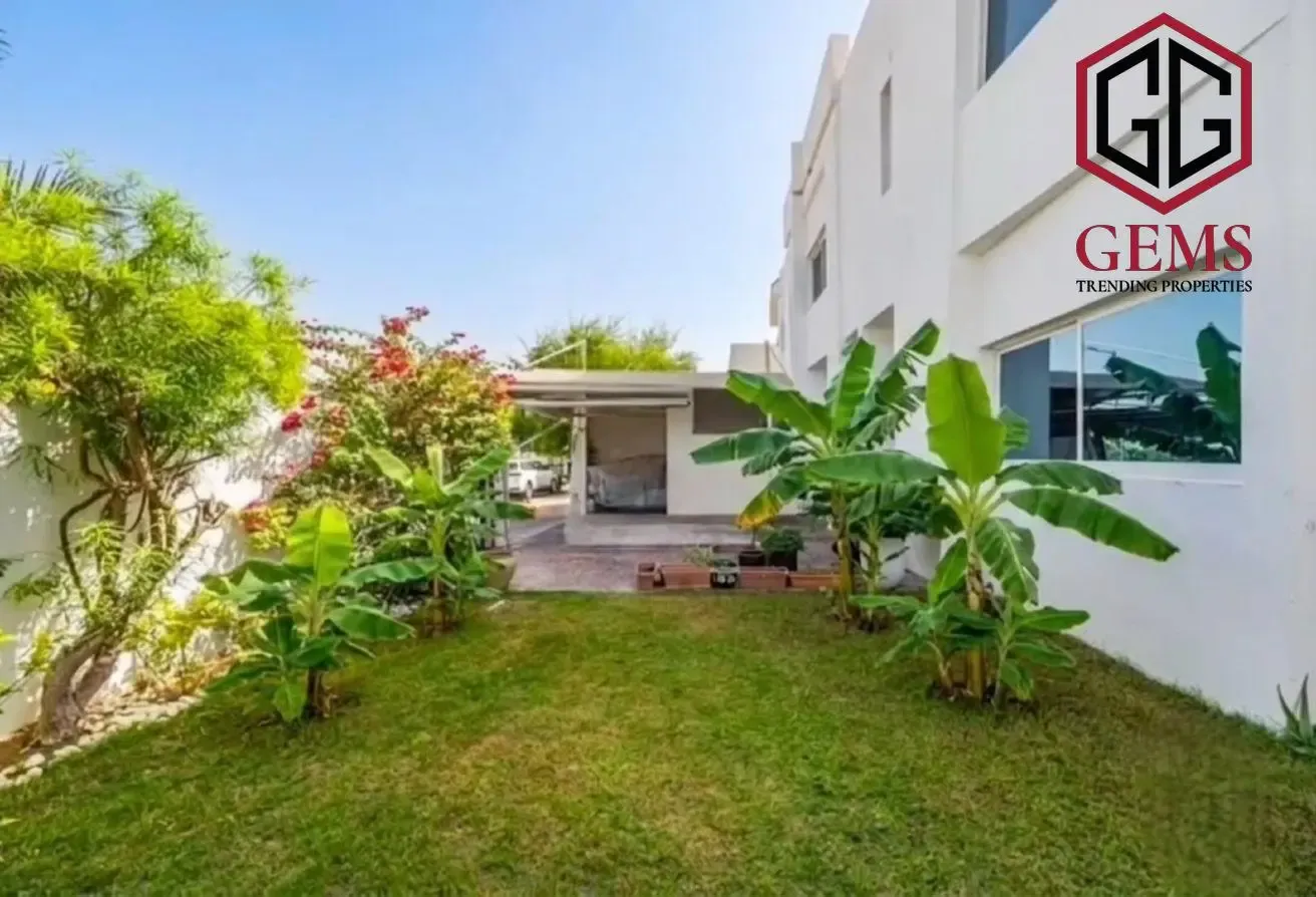 LUXURY VILLA | SHARED POOL & GYM | STUNNING GARDEN