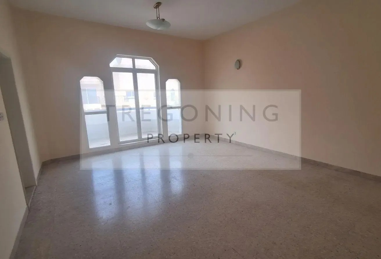 Four bedroom villa located near to kings