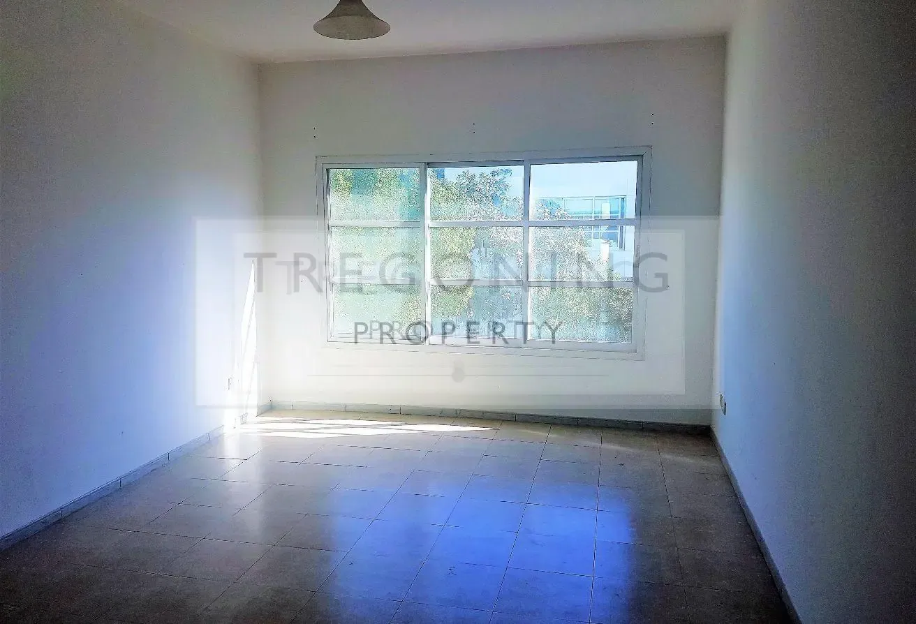 Top four bedroom Umm Suqeim 2 compound villa