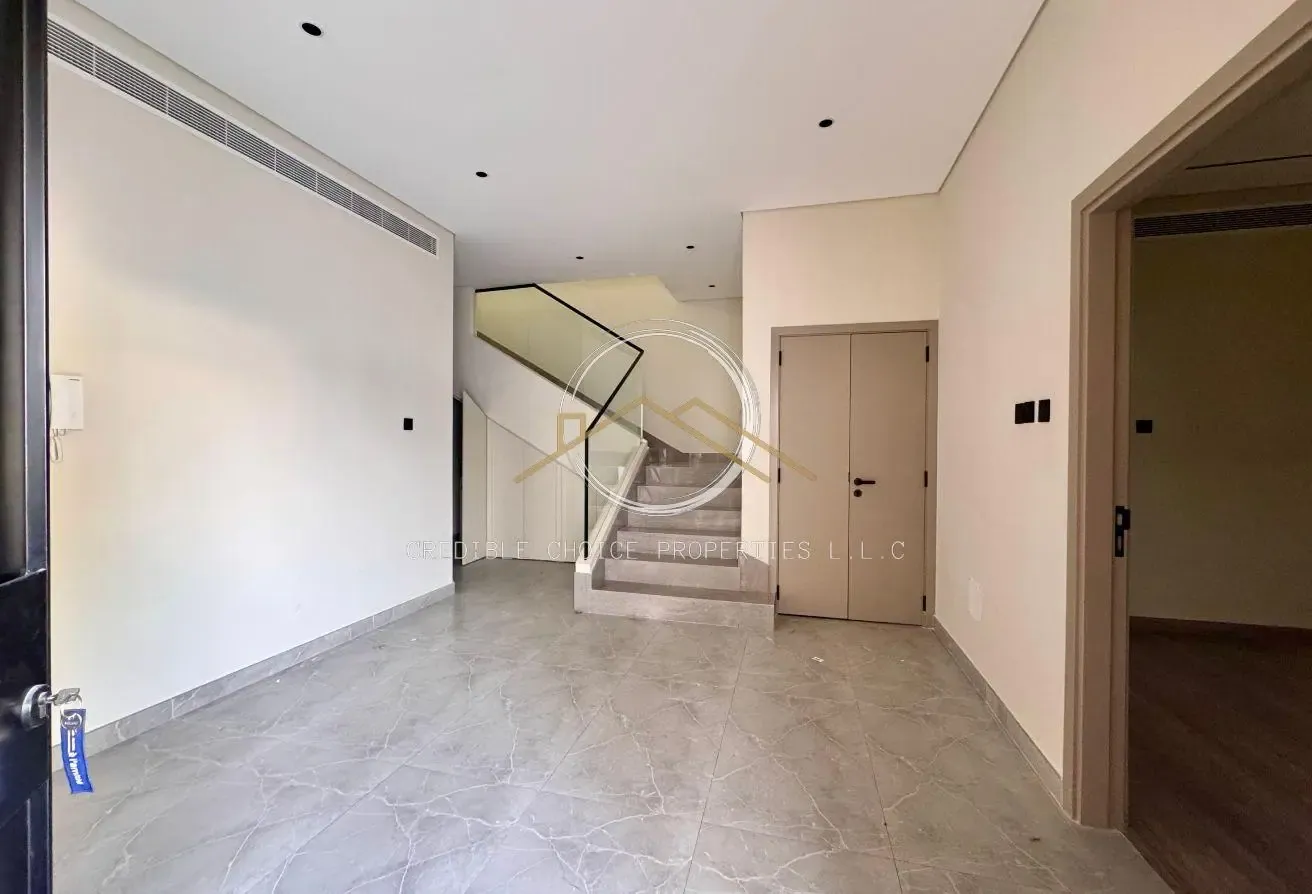 SOON TO VACATE|MODERN ELEGANT VILLA |SEMI-DETACHED