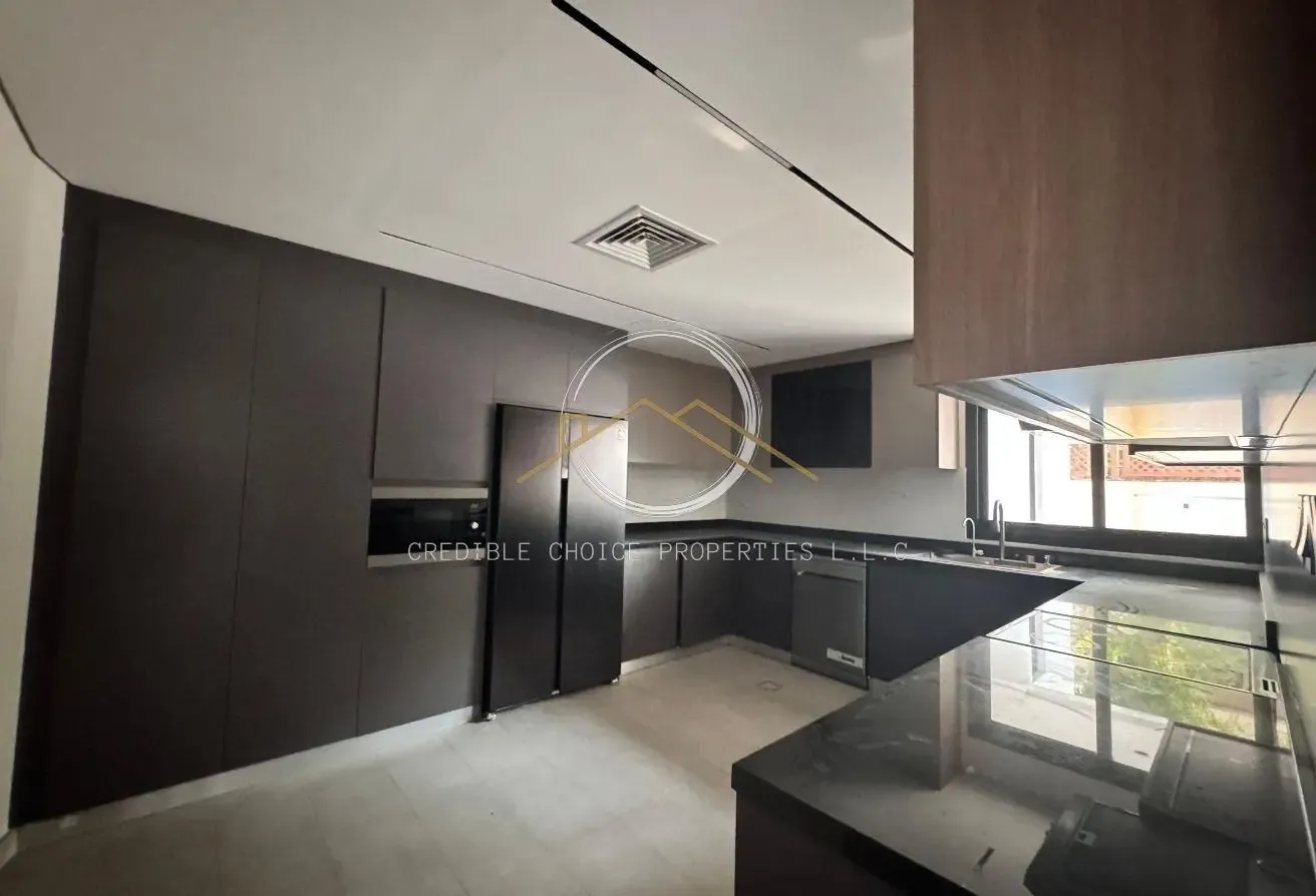 SOON TO VACATE|MODERN ELEGANT VILLA |SEMI-DETACHED