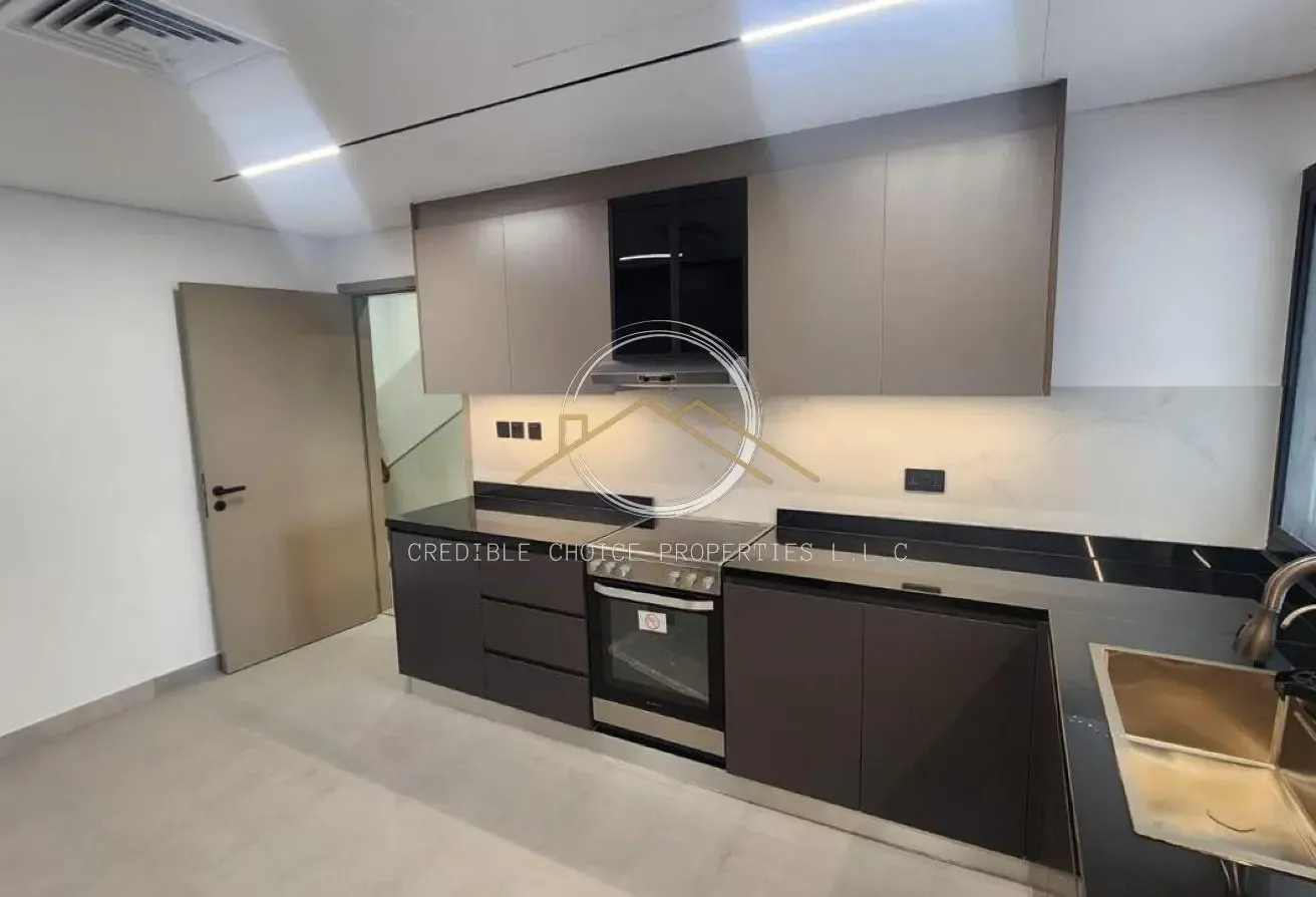SOON TO VACATE|MODERN ELEGANT VILLA |SEMI-DETACHED