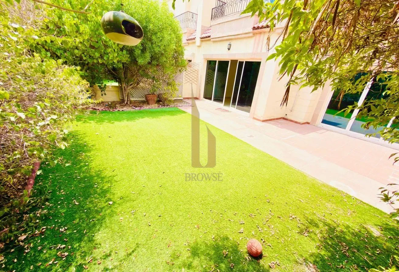 Shared Pool+Garden | 4BR+Private Garden
