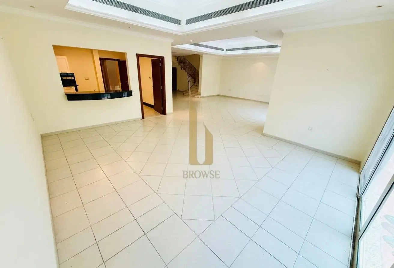 Shared Pool+Garden | 4BR+Private Garden