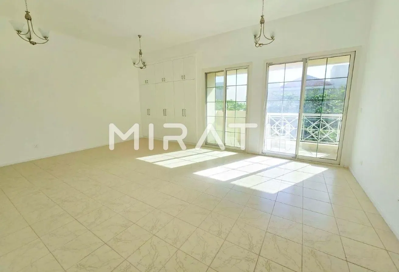 Perfect family home shared facilities |Near beach