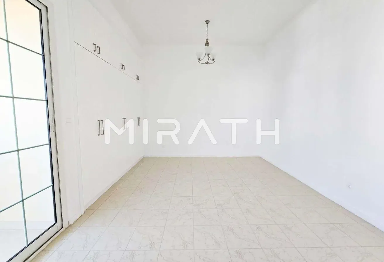 Perfect family home shared facilities |Near beach