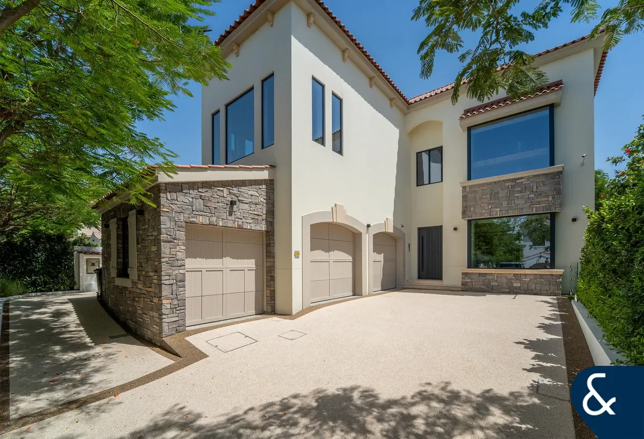 Extended & Renovated | Golf View | Five Beds