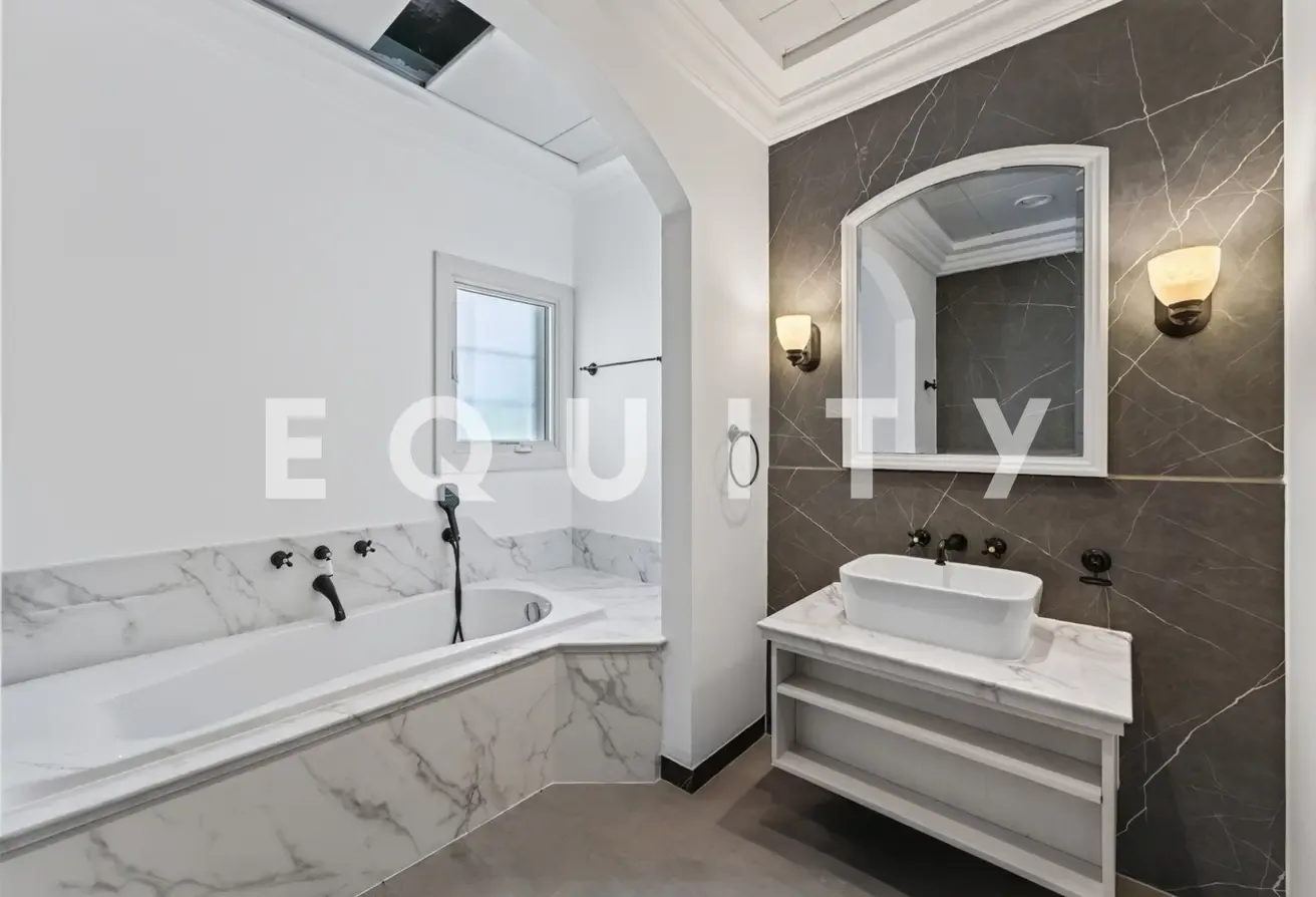 Full Golf Views | Upgraded Villa | Must View