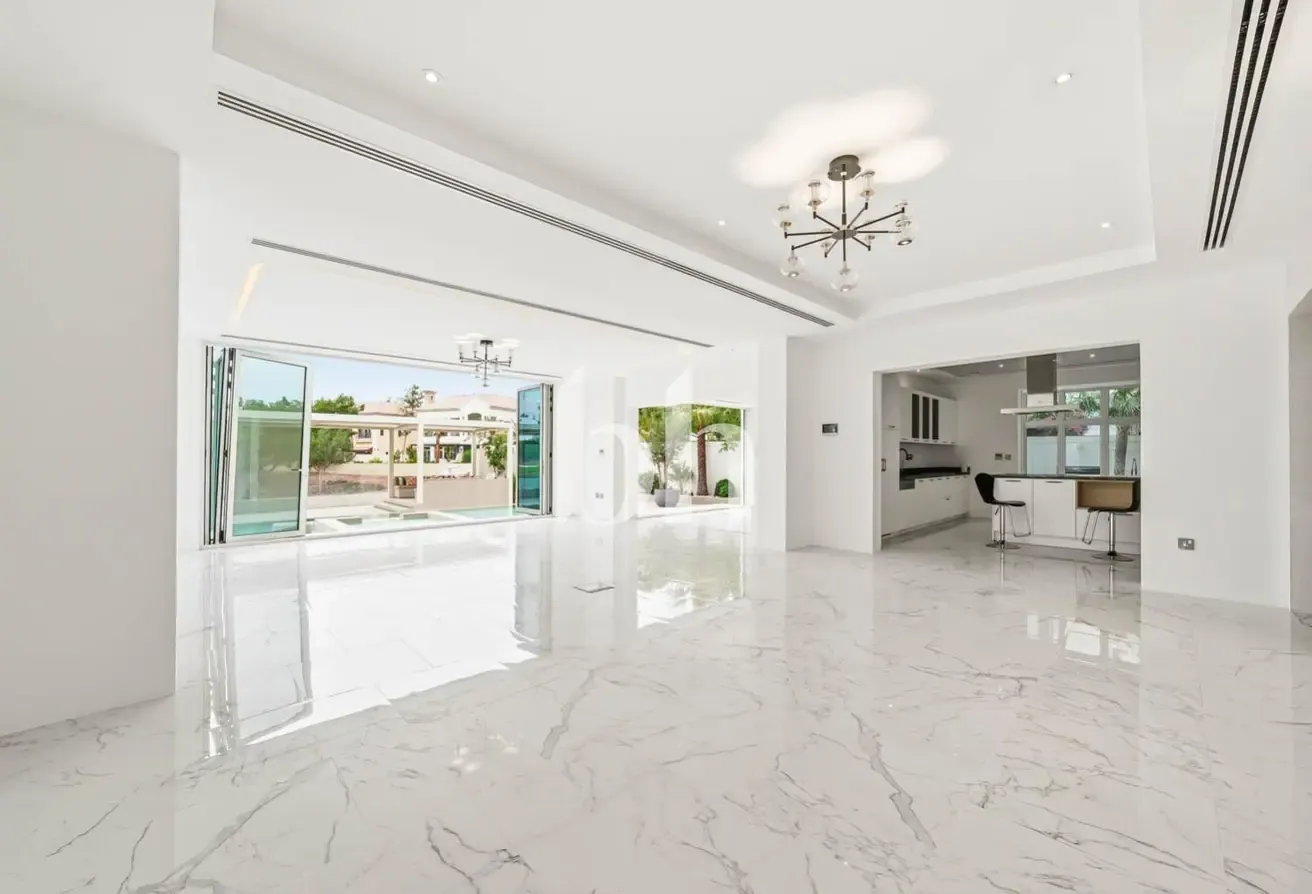 Vacant - Upgraded Villa - Amazing Golf Course View