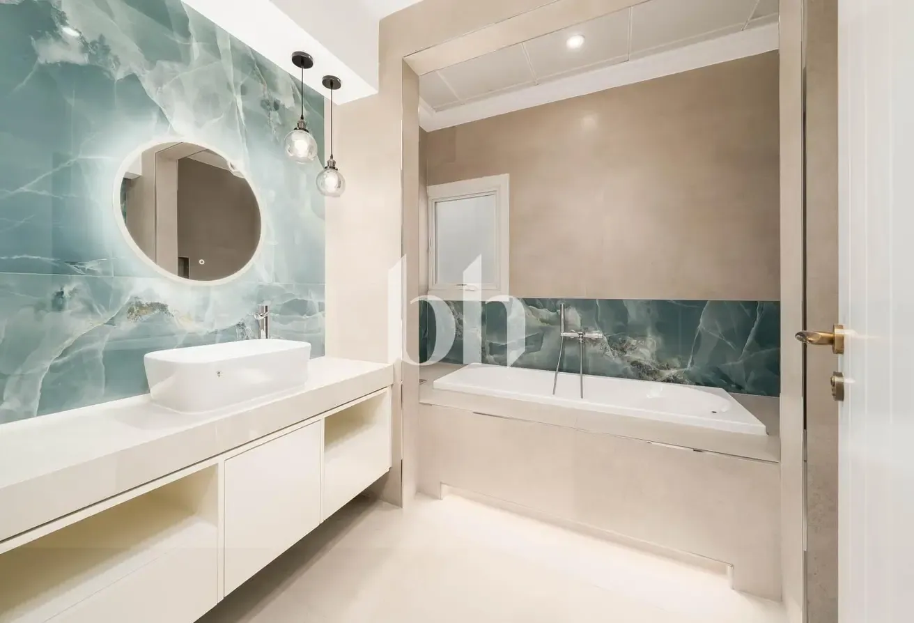 Vacant - Upgraded Villa - Amazing Golf Course View