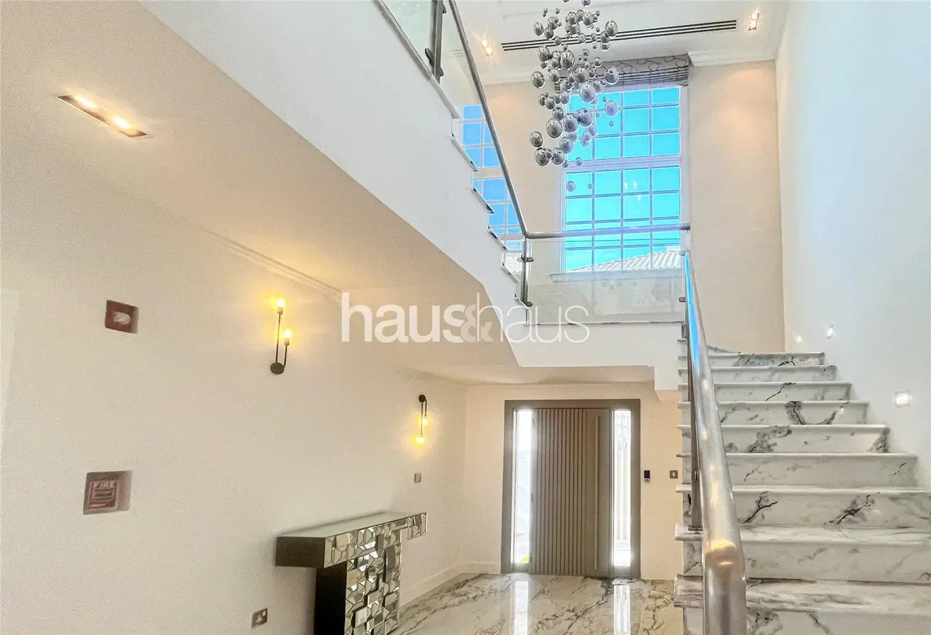 5 Bed Portrush Villa with Pool on the Golf Course