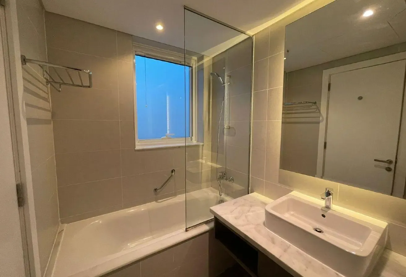 Luxury 1BR | Canal & Burj Khalifa View | Book now