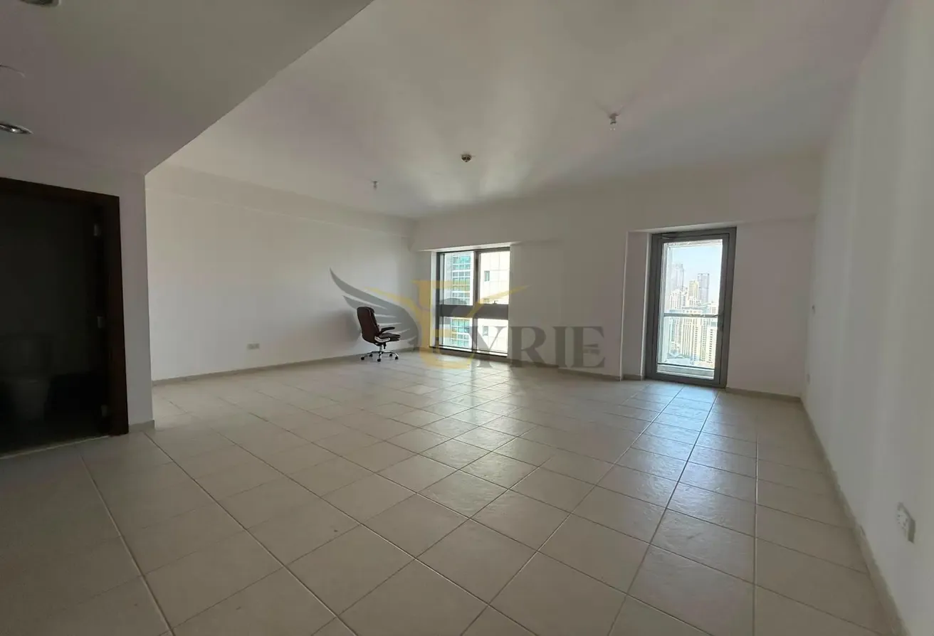 Next to Metro | High Floor | Maid Room