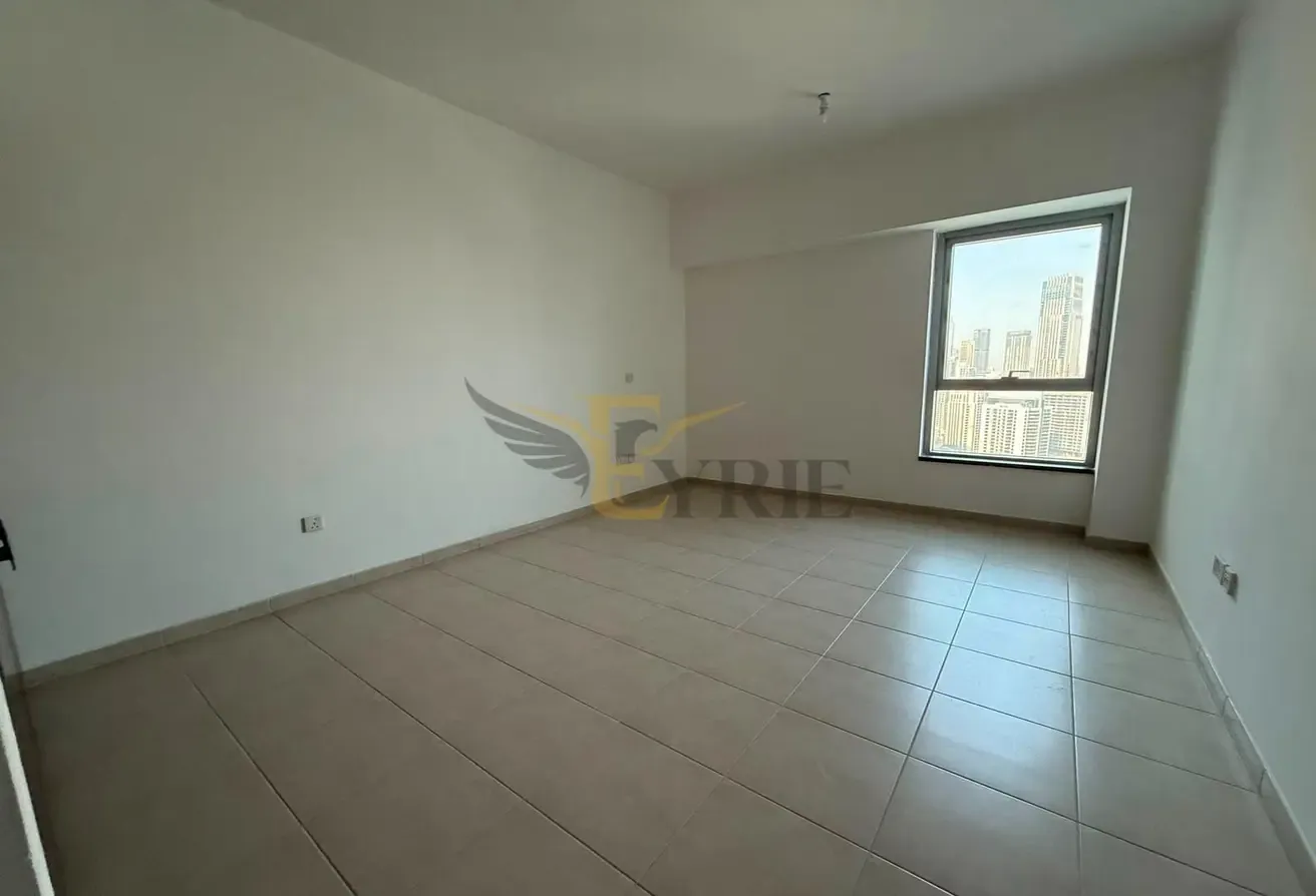 Next to Metro | High Floor | Maid Room