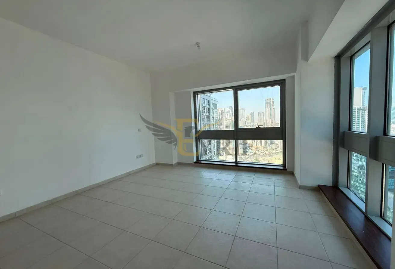 Next to Metro | High Floor | Maid Room