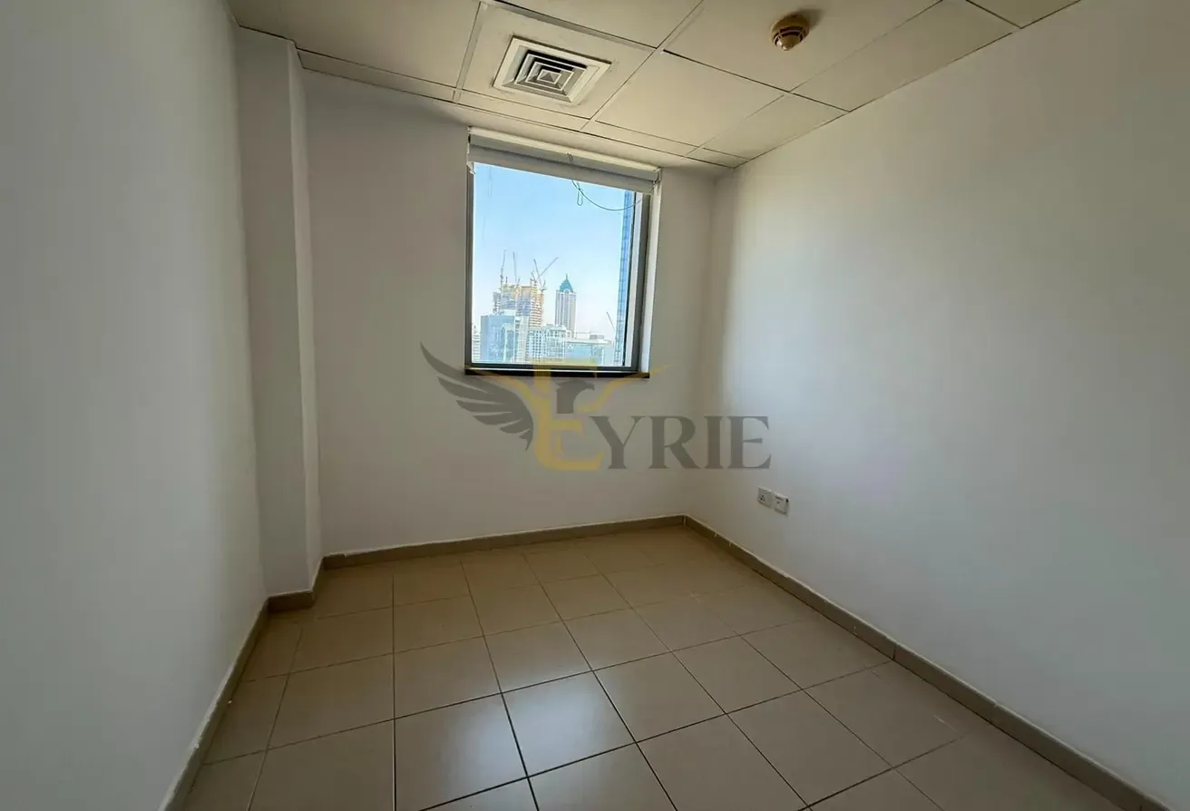 Next to Metro | High Floor | Maid Room