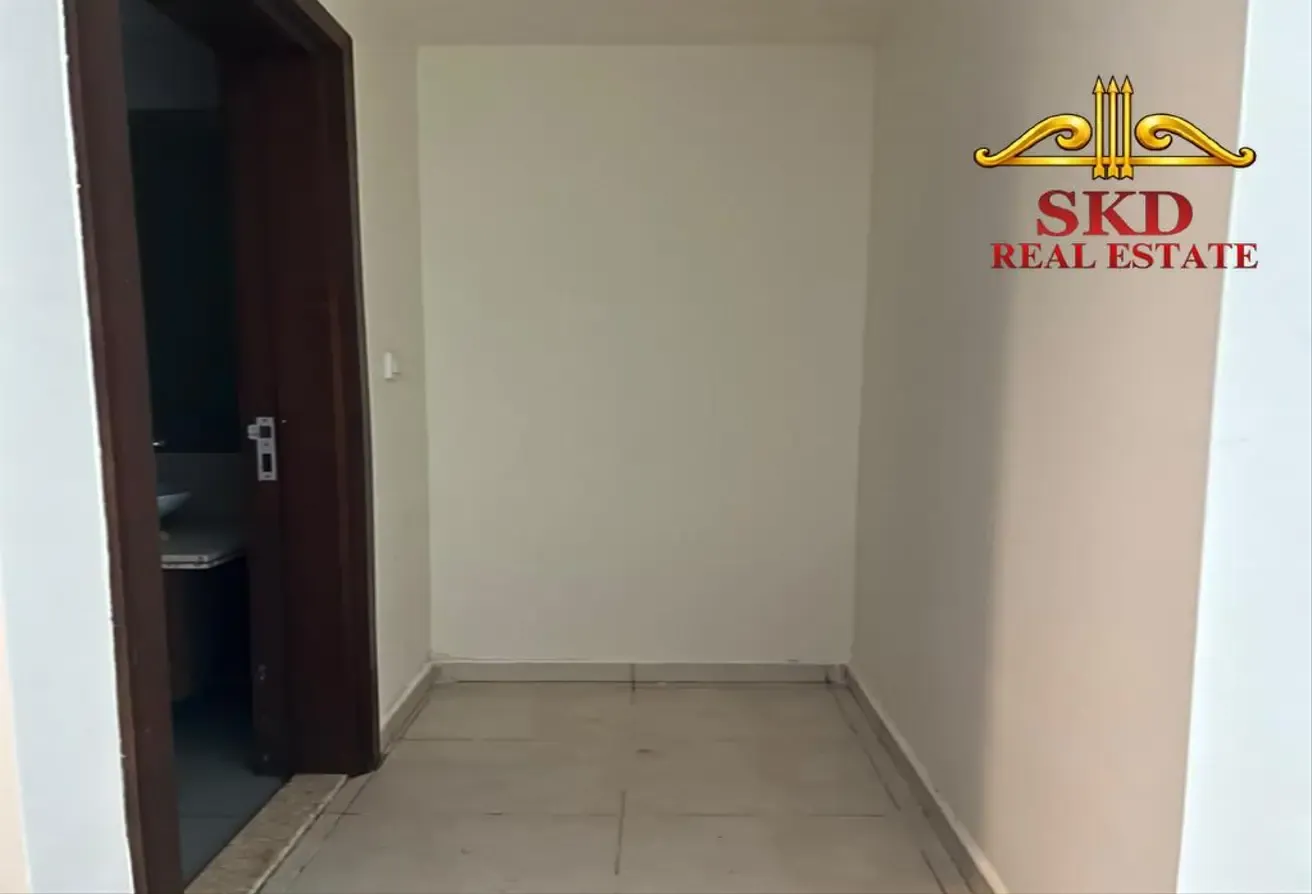 Large 1BR For Rent | High Floor With Skyline View