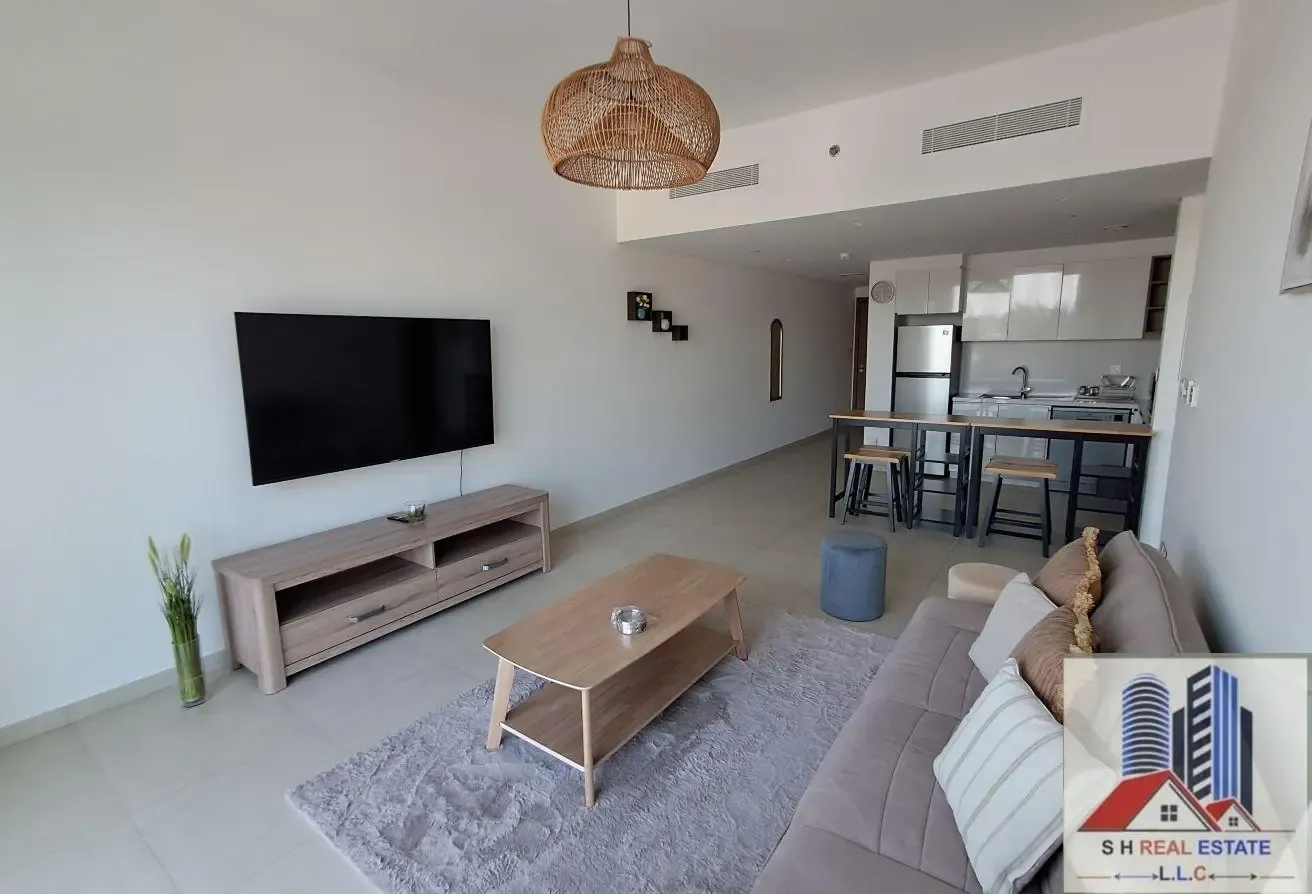 1 BR Apartment in Zabeel with Private Garden