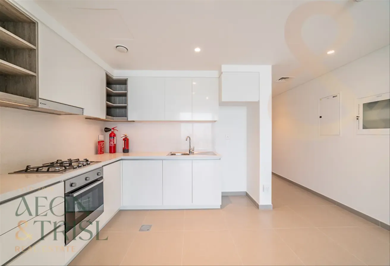 Prime location l Luxury l Community Living