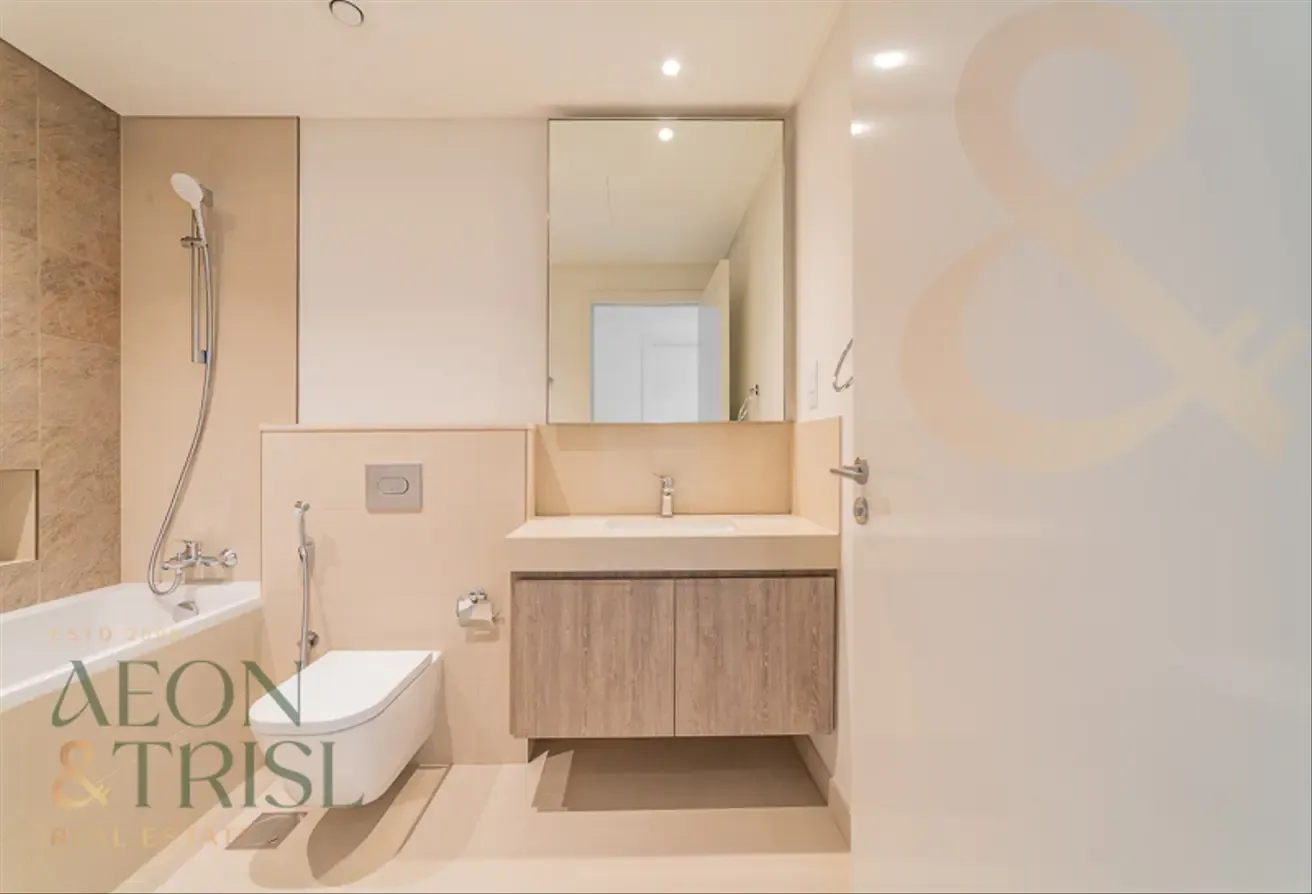 Prime location l Luxury l Community Living