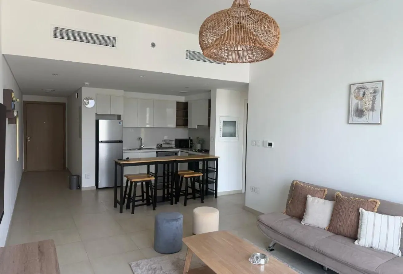 Upgraded 1 BR Apartment with Water Views