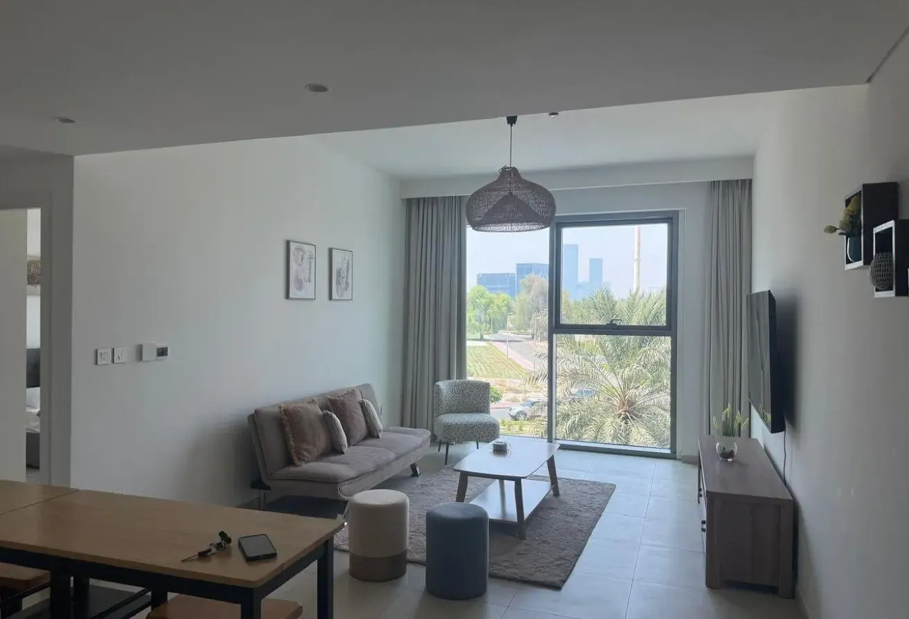 Upgraded 1 BR Apartment with Water Views