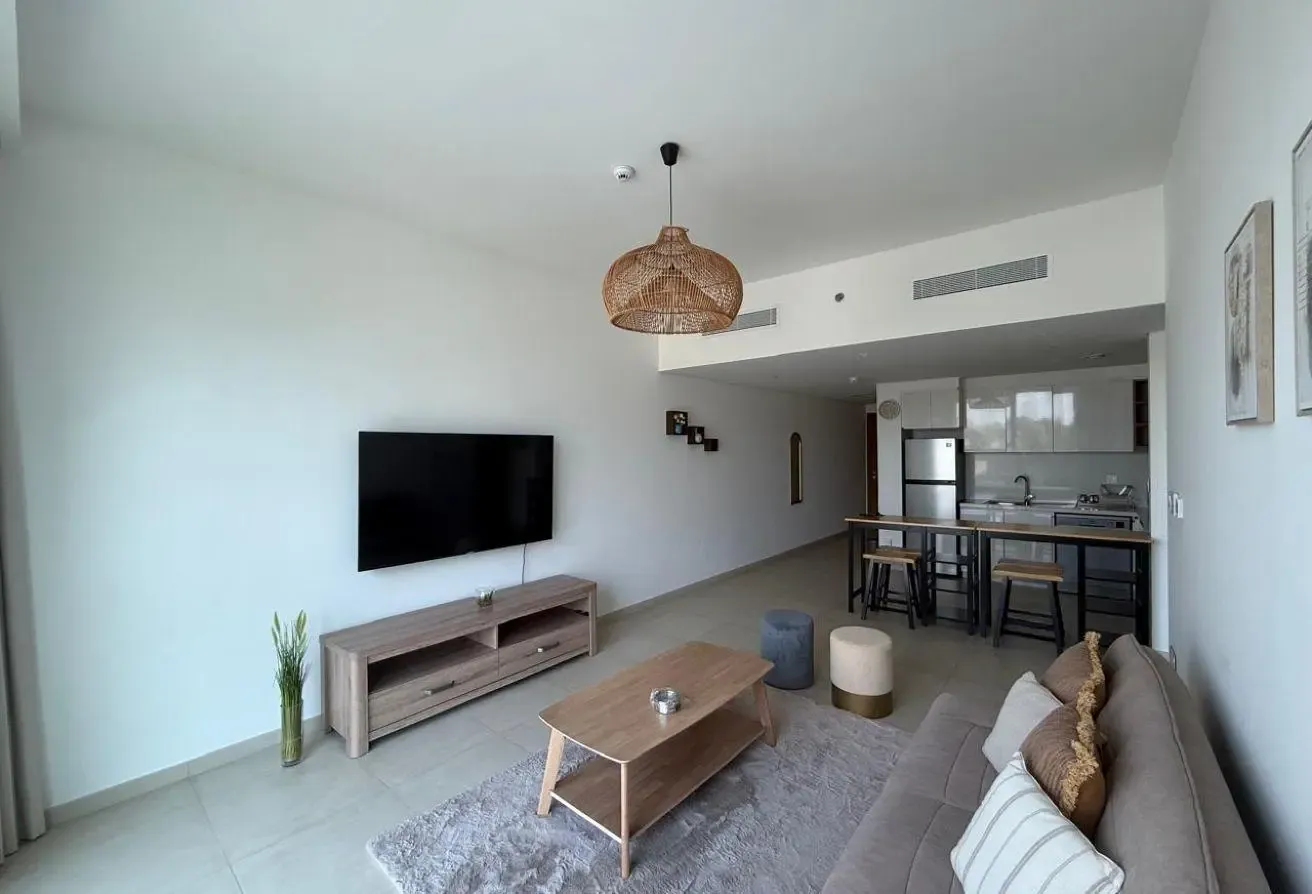 Upgraded 1 BR Apartment with Water Views