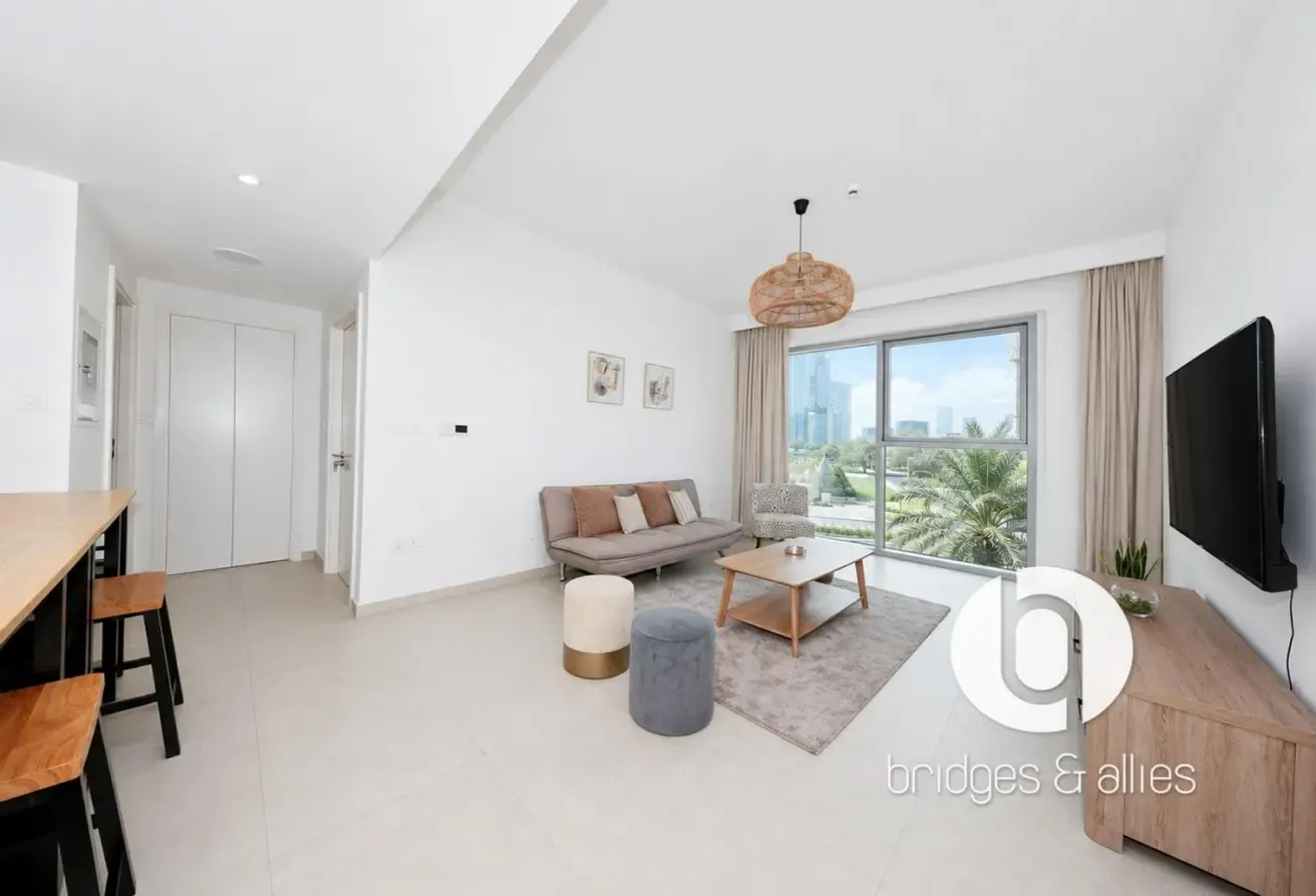 SPACIOUS LAYOUT | FURNISHED | READY TO MOVE IN