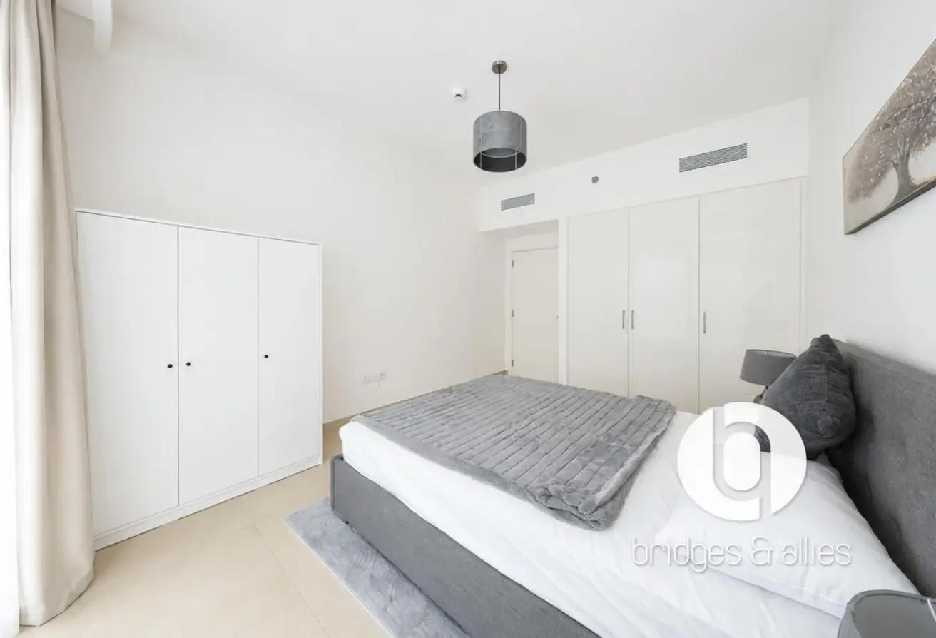 SPACIOUS LAYOUT | FURNISHED | READY TO MOVE IN