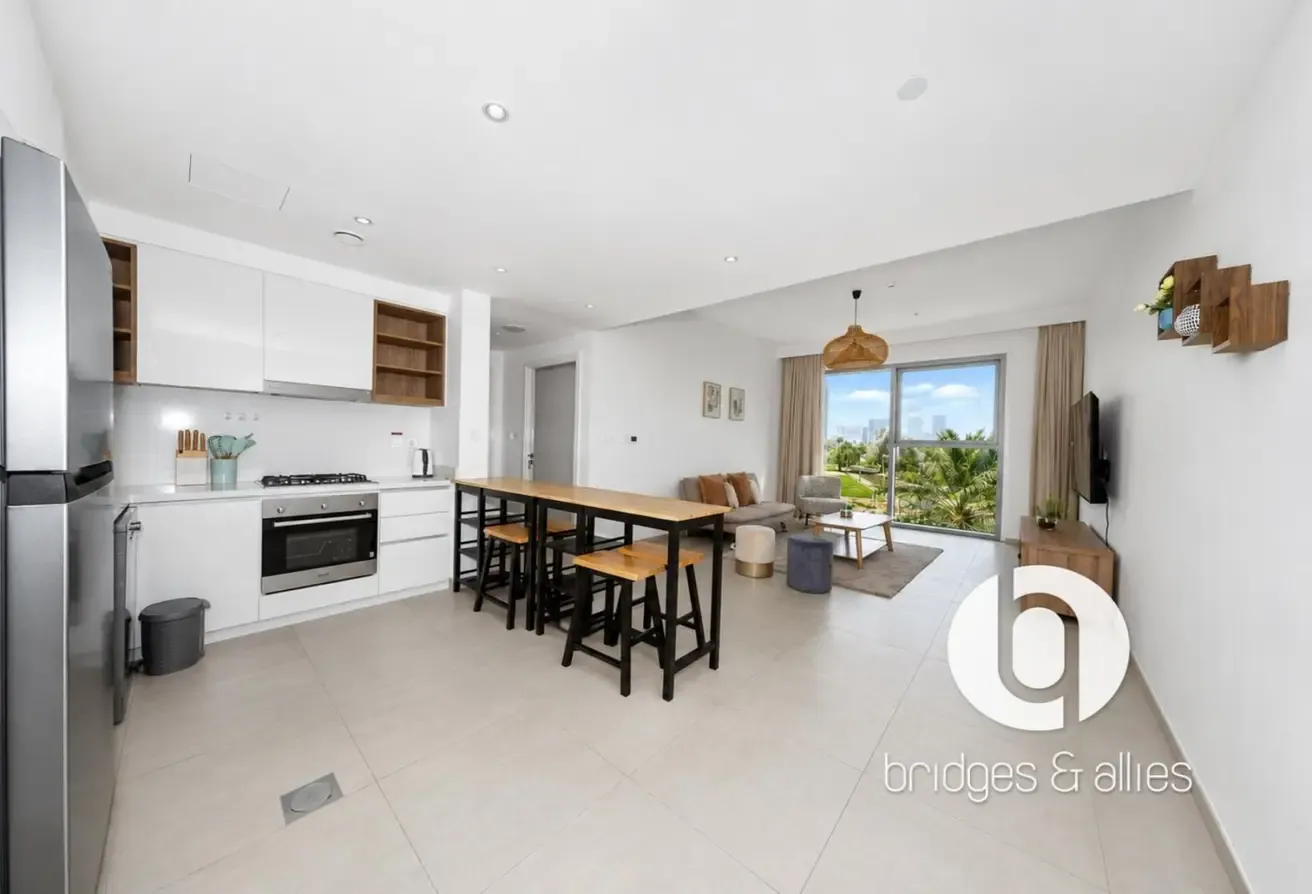 SPACIOUS LAYOUT | FURNISHED | READY TO MOVE IN