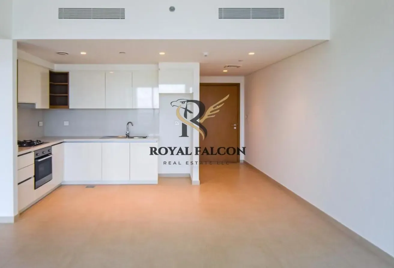 Bright & Airy | Spacious Home | Low Floor