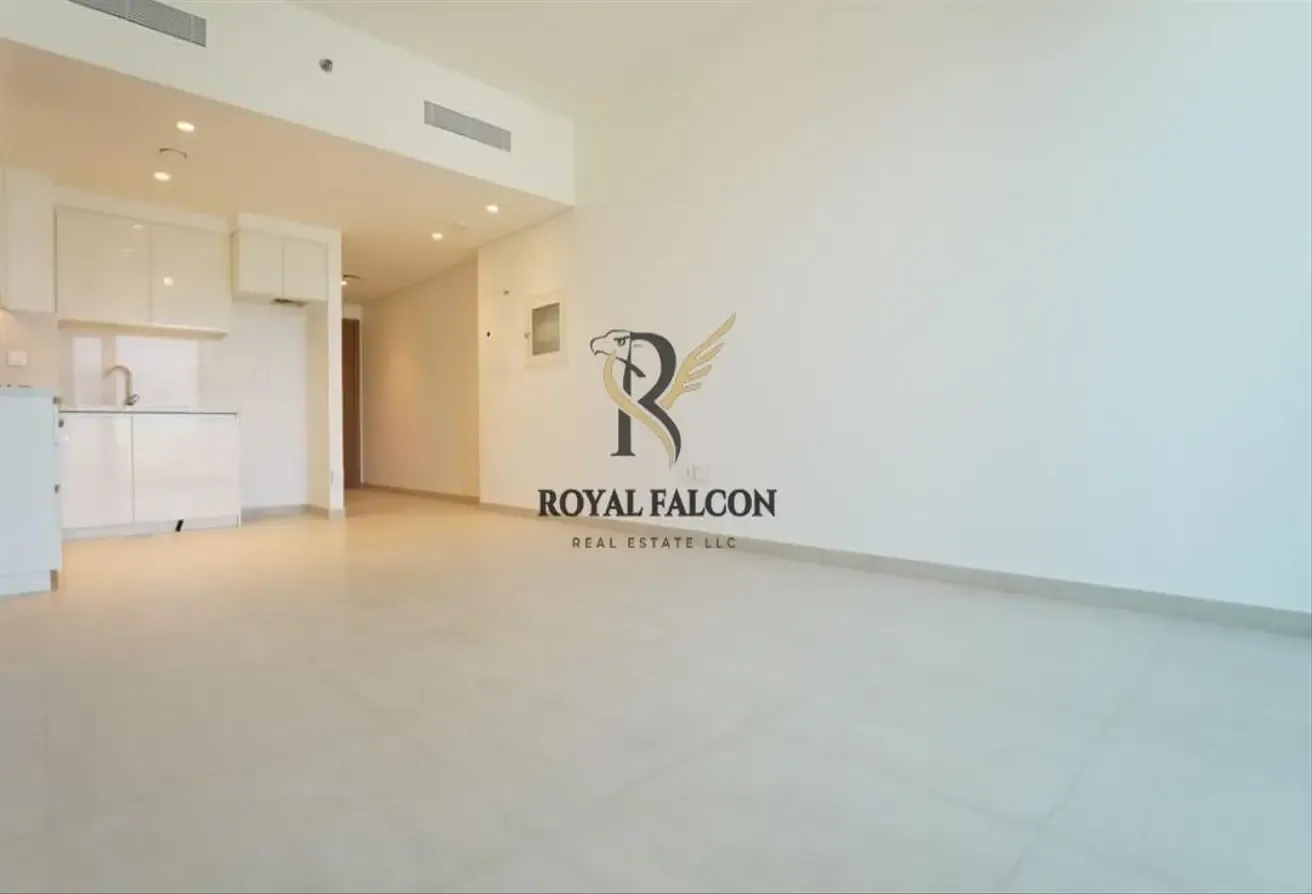 Bright & Airy | Spacious Home | Low Floor