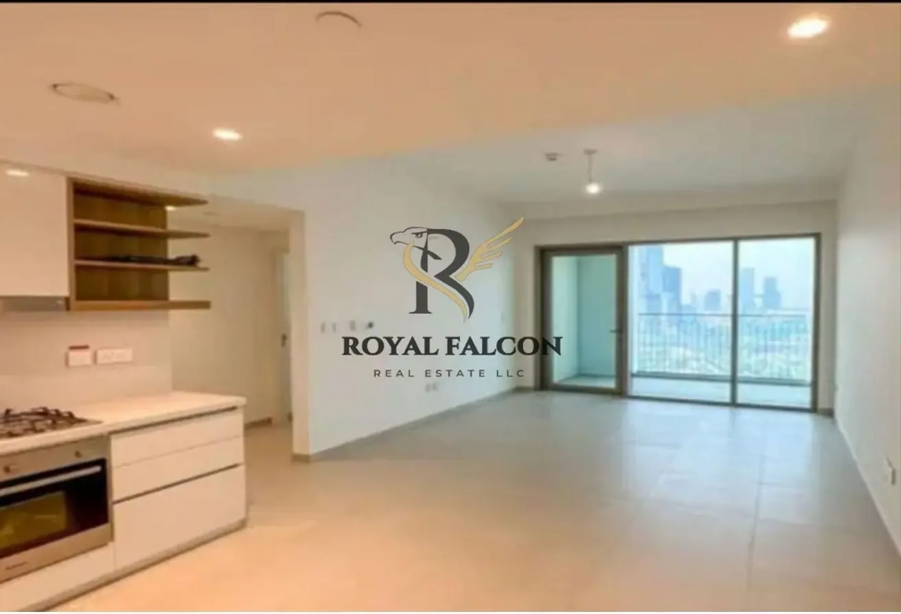Bright & Airy | Spacious Home | Low Floor
