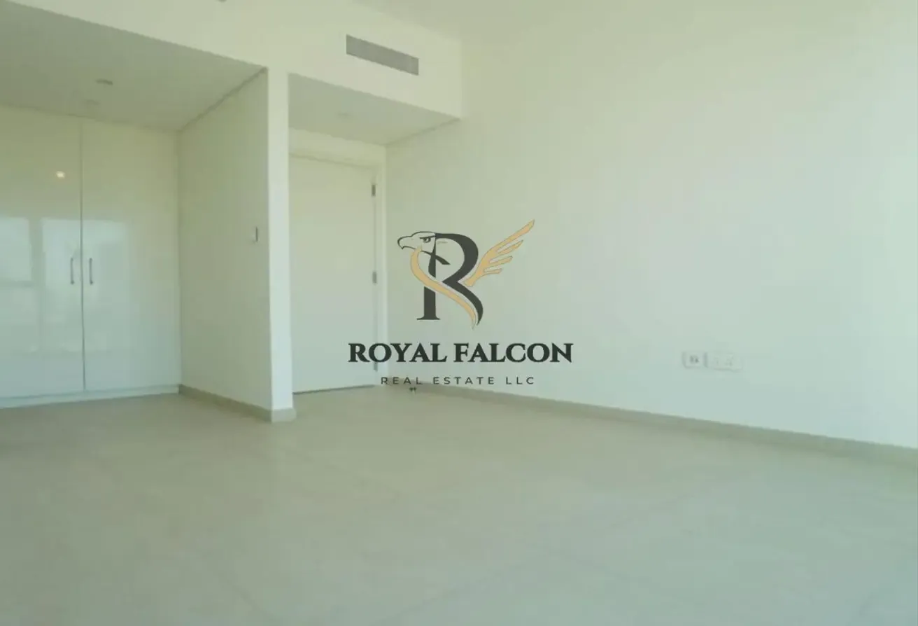 Bright & Airy | Spacious Home | Low Floor